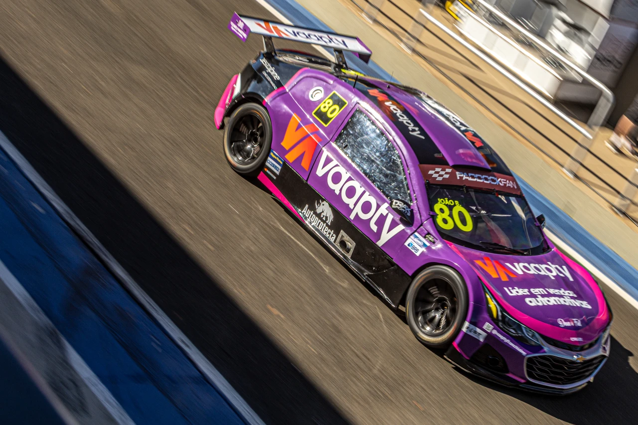 STOCK LIGHT: João Bortoluzzi mira top3 da tabela em Cuiabá