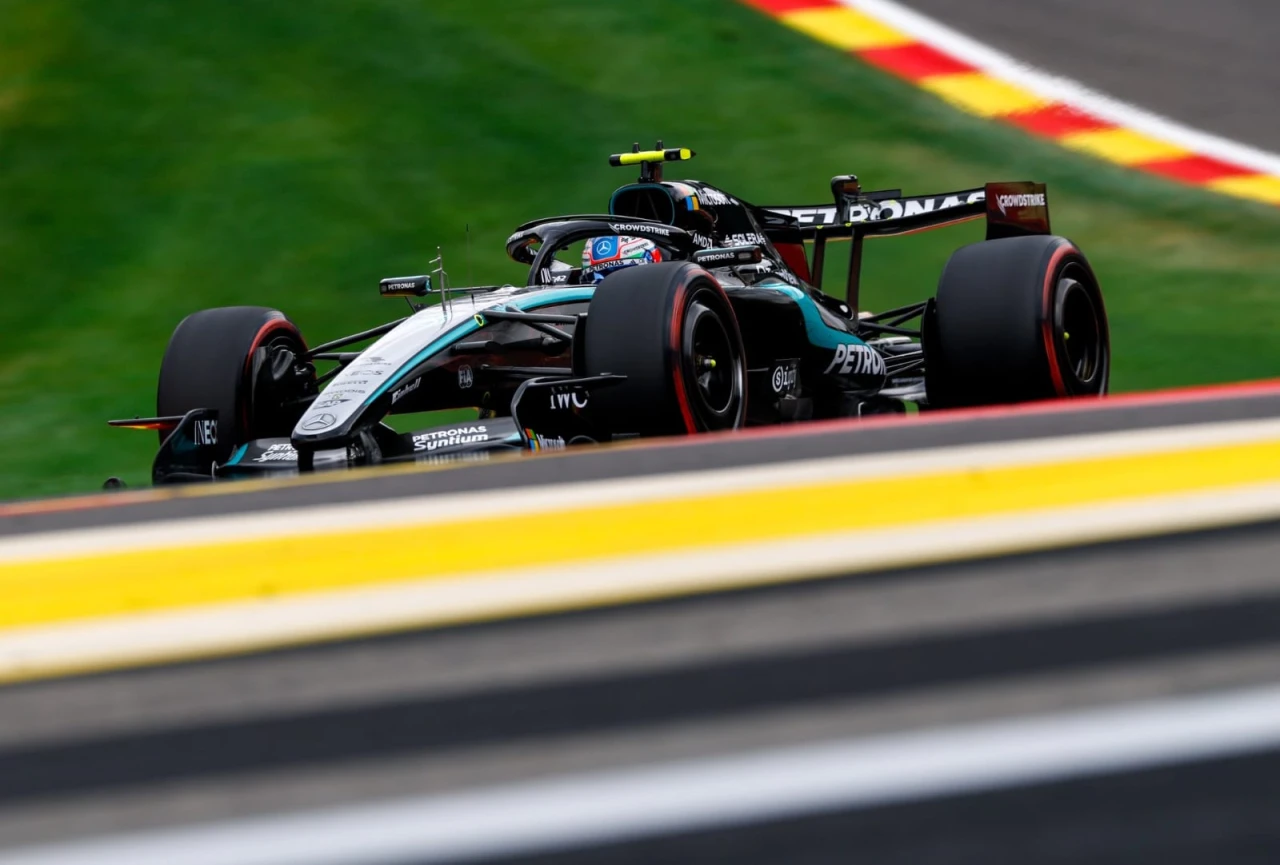 FORMULA 1 - ANTONELLI DOMINA EM ETAPA BELGA CHEIA DE EMOÇÃO