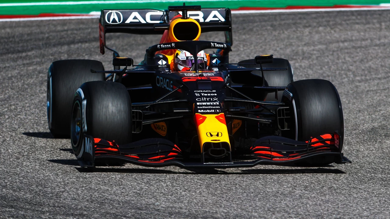Verstappen suporta pressão de Hamilton e vence GP dos Estados Unidos