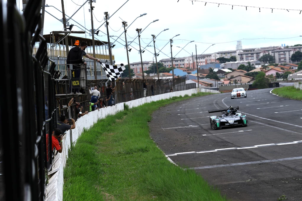 Paranaenses vencem as 500 Milhas e os 500 Km de São Paulo em Londrina