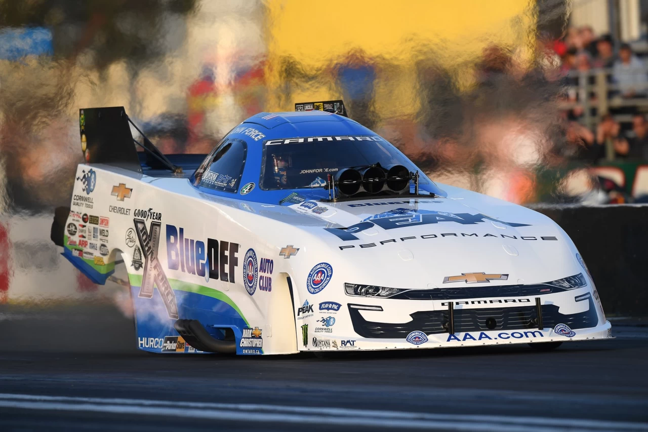 NHRA: John Force vence a corrida que marca 900 etapas da Funny Car e conquista sua 153ª vitória