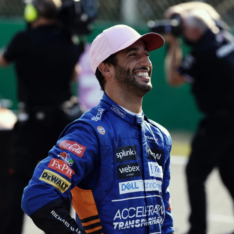 Formula 1 - Ricciardo é elogiado por Seidl