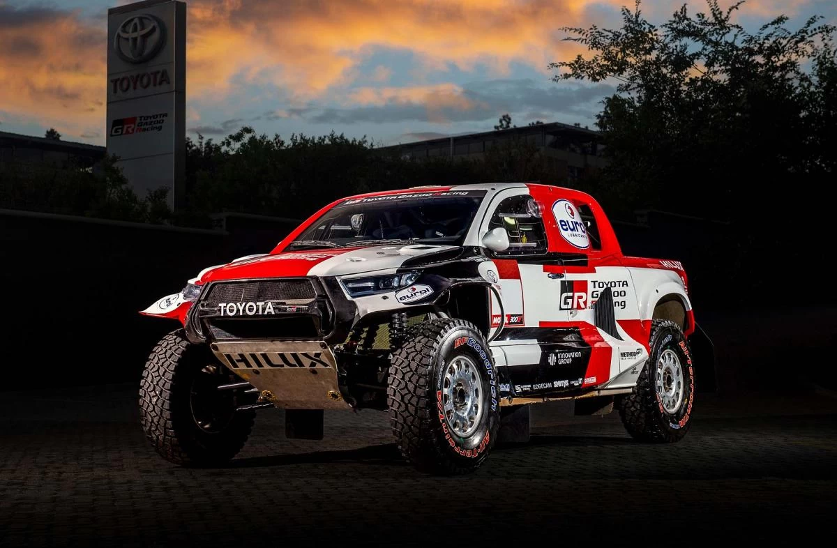 RALLY - TOYOTA APRESENTA NOVA HILUX PARA O DAKAR