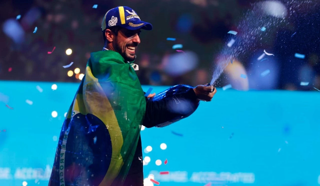 FÓRMULA E - DI GRASSI NA MAHINDRA EM 2023