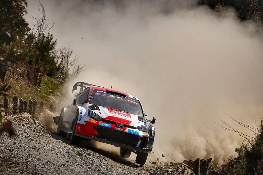 RALLY - TOYOTA LEVA MAIS UM WRC