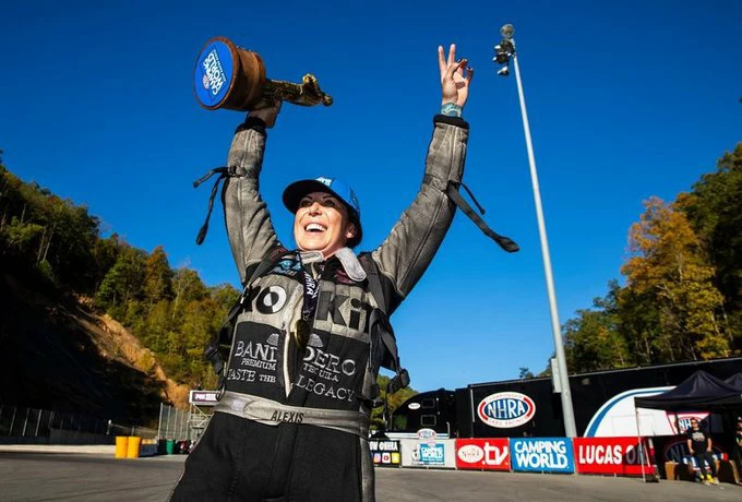 NHRA: Alexis Dejoria coroa fim de semana perfeito com vitória na Tunder Valey Nationals