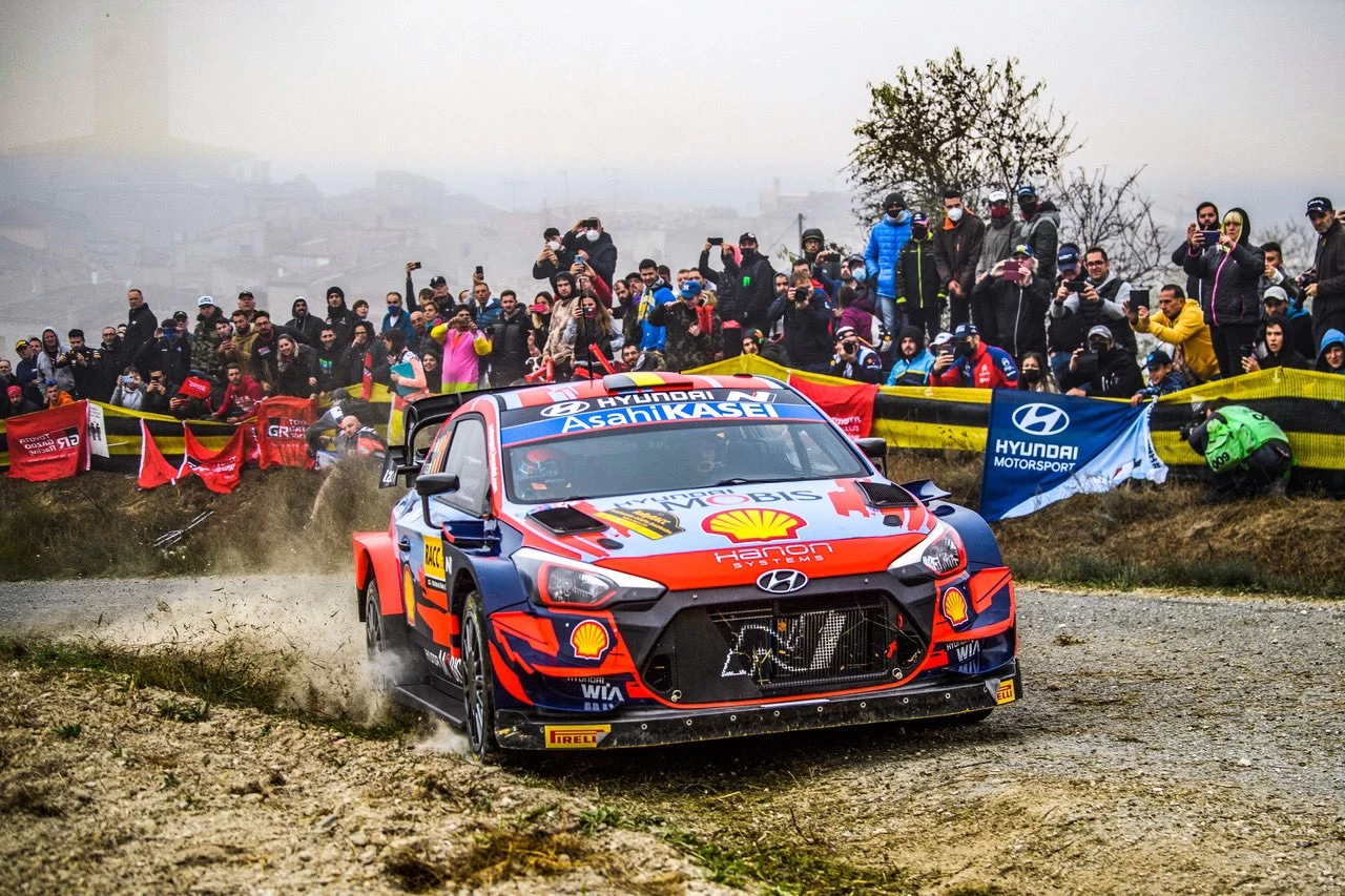 WRC – Neuville vence na Espanha e decisão do título fica para a Itália!